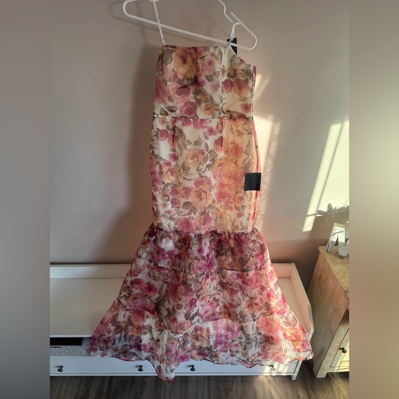 Fleur of Dreams Ivory and Pink Floral Print Organza Maxi Dress medium nwt - Picture 3 of 4